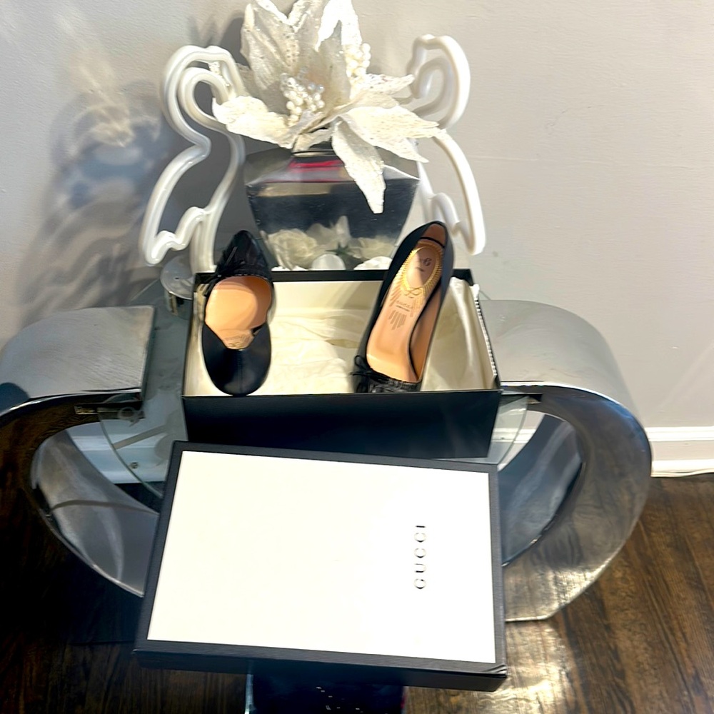 Gucci Napa bow high heels